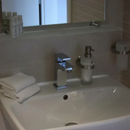 布拉格之星酒店 4*