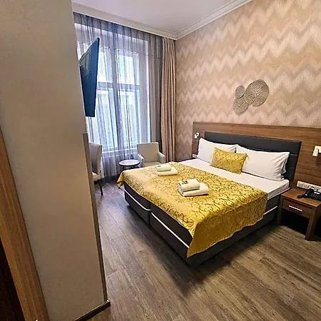 Hotel Star 4*