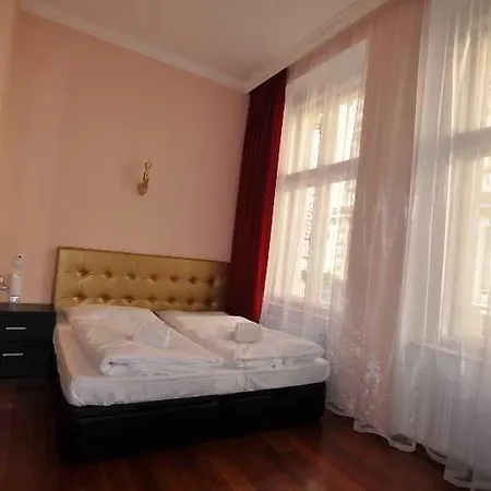 Star Hotel