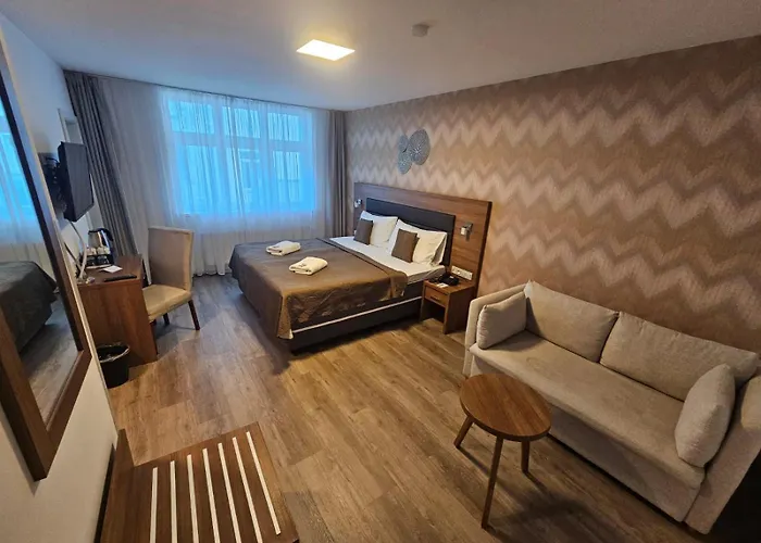 プラーグ スター 4*